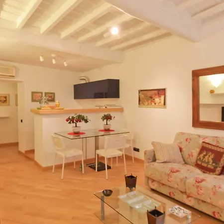 Pellegrino Apartment